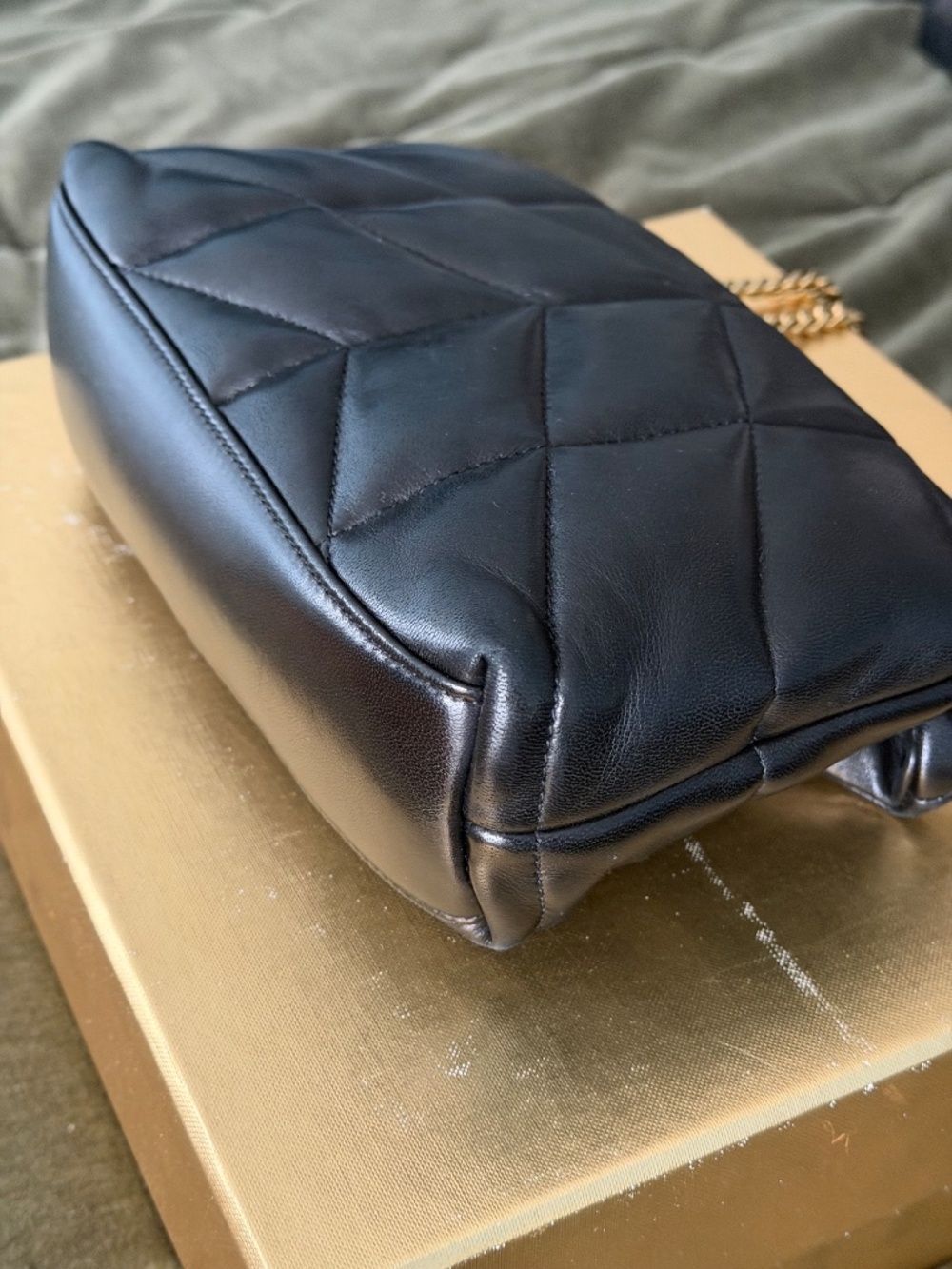 Saint Laurent Puffer Handbag - Picture 6 of 8